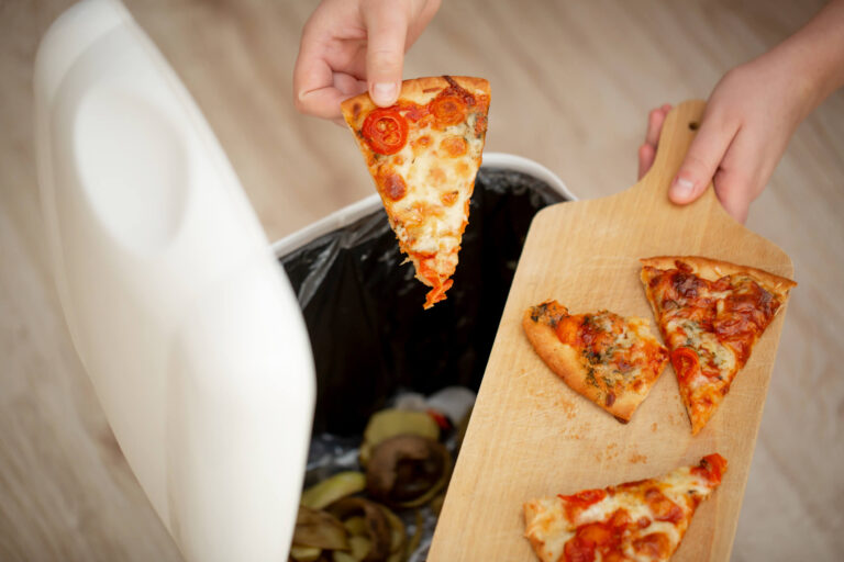 Dlaczego pizza przypieka się z&nbsp;wierzchu, a&nbsp;od&nbsp;spodu zostaje surowa – Air Fryer