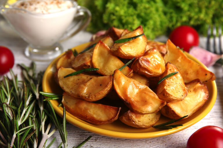 Ile piec surowe ziemniaki w&nbsp;Air Fryer